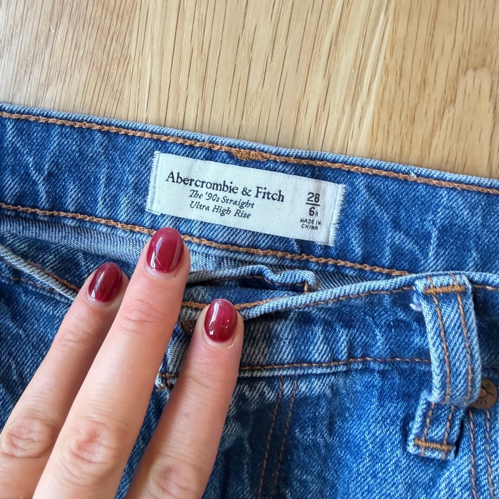 Abercrombie & Fitch Women's the 90s Straight Ultra High Rise Jeans - Blue